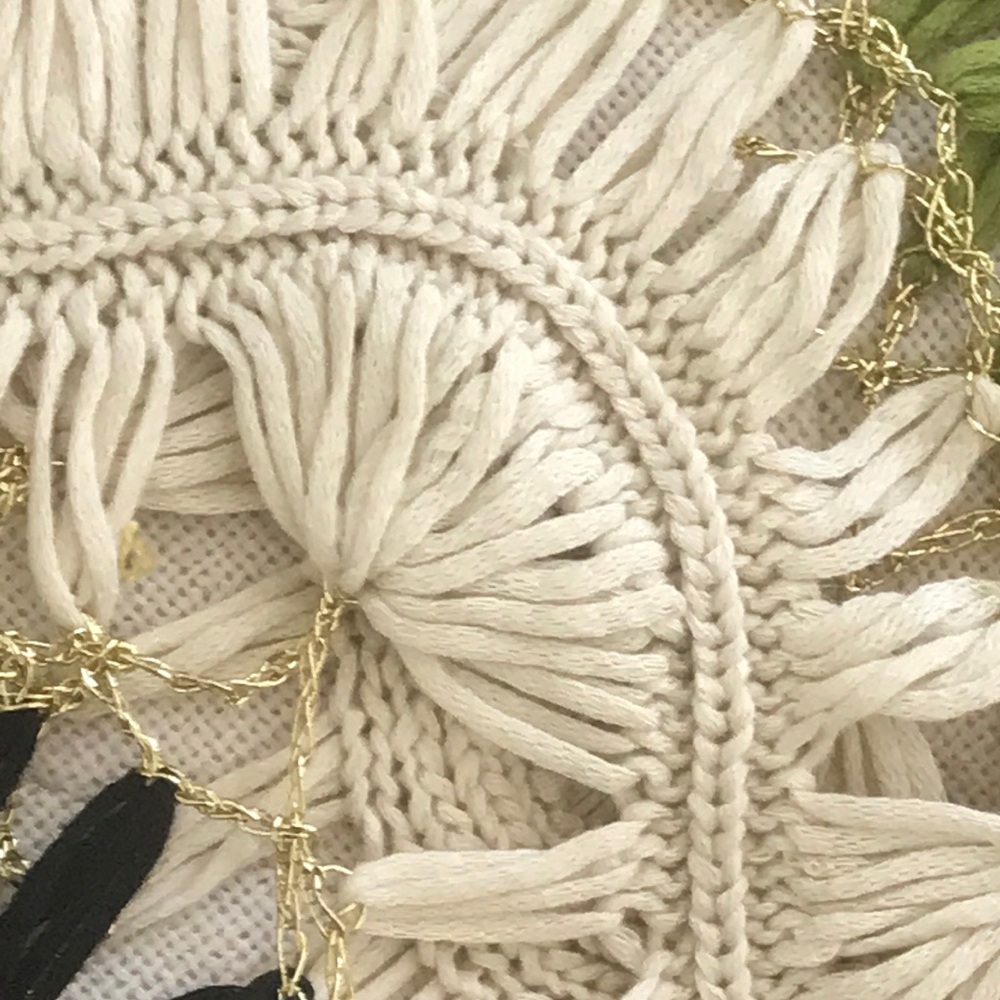 Scalloped Lace Wave Knit Top — Green, Black & Cream - Picture 5 of 8
